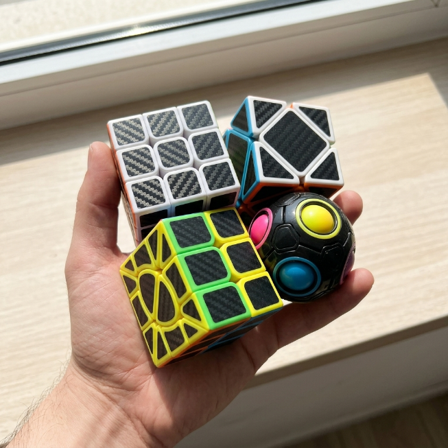 Original JiehuiToys® MAGIC CUBE -  4in1 Würfel Set